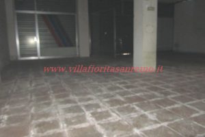 Commercial In – V18 – Image 1