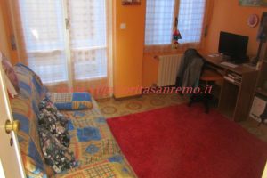 English Street Two Room – Image 14