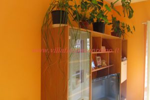 English Street Two Room – Image 22