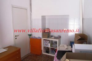 Four Rooms Apartment – V418 – Image 29