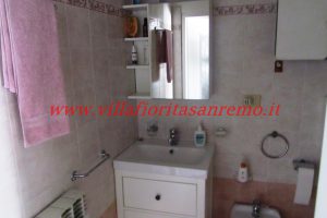 Four Rooms Apartment – V418 – Image 6