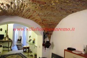Old Town Loft – V194 – Image 1