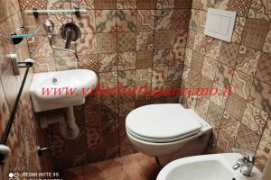 Studio Art – V238 – Image 27