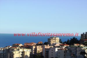 Sunny Flat – V304 – Image 1