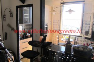 Sunny House – V188 – Image 4