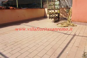 Sunny Terrace – V74 – Image 33