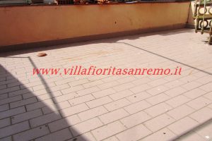 Sunny Terrace – V74 – Image 34