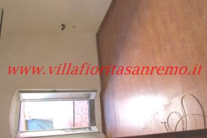 Sunny Terrace – V74 – Image 4
